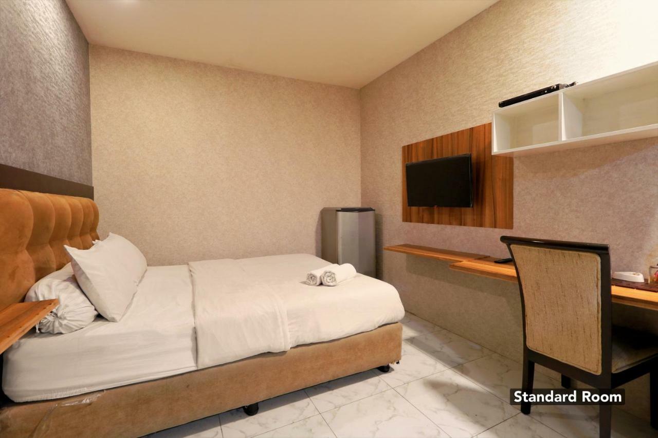 Magnolia Hotel Джакарта Екстер'єр фото
