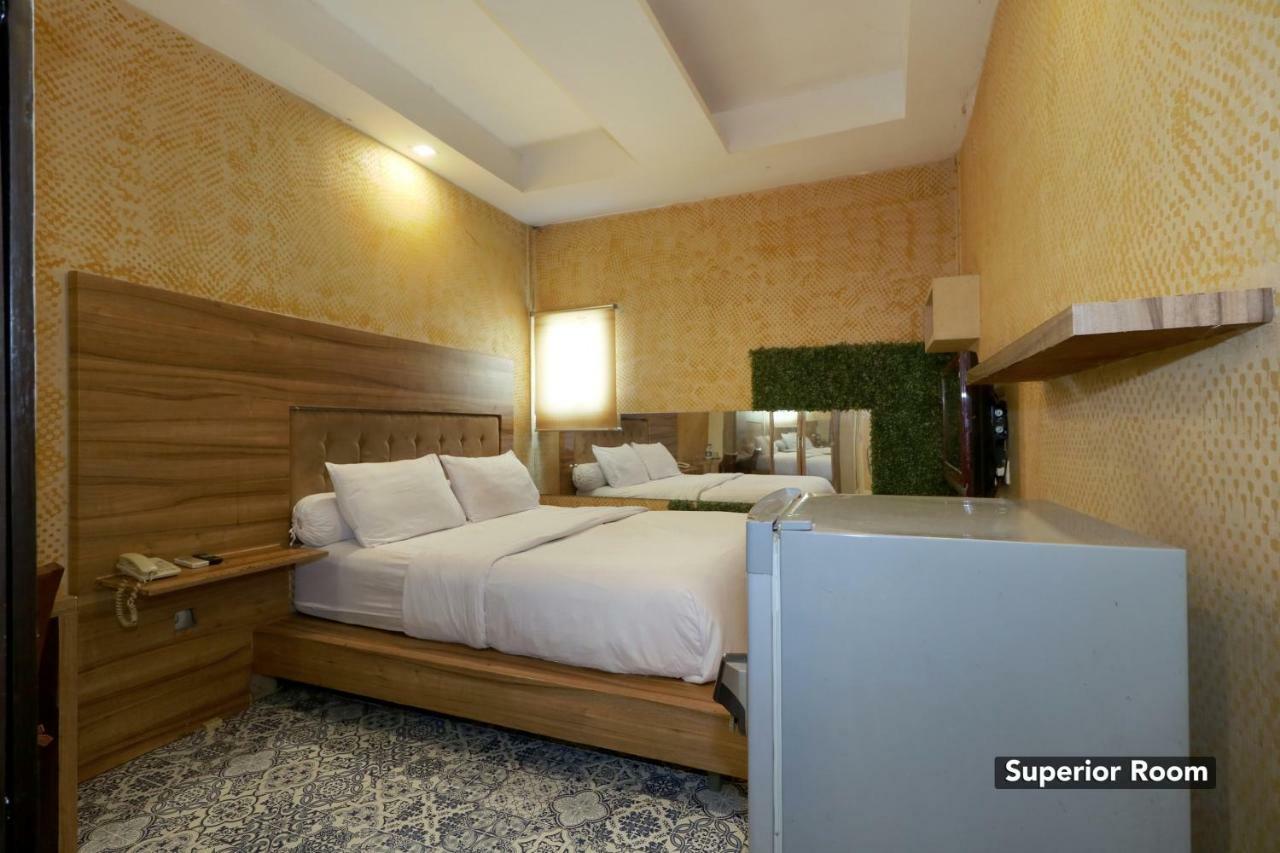 Magnolia Hotel Джакарта Екстер'єр фото