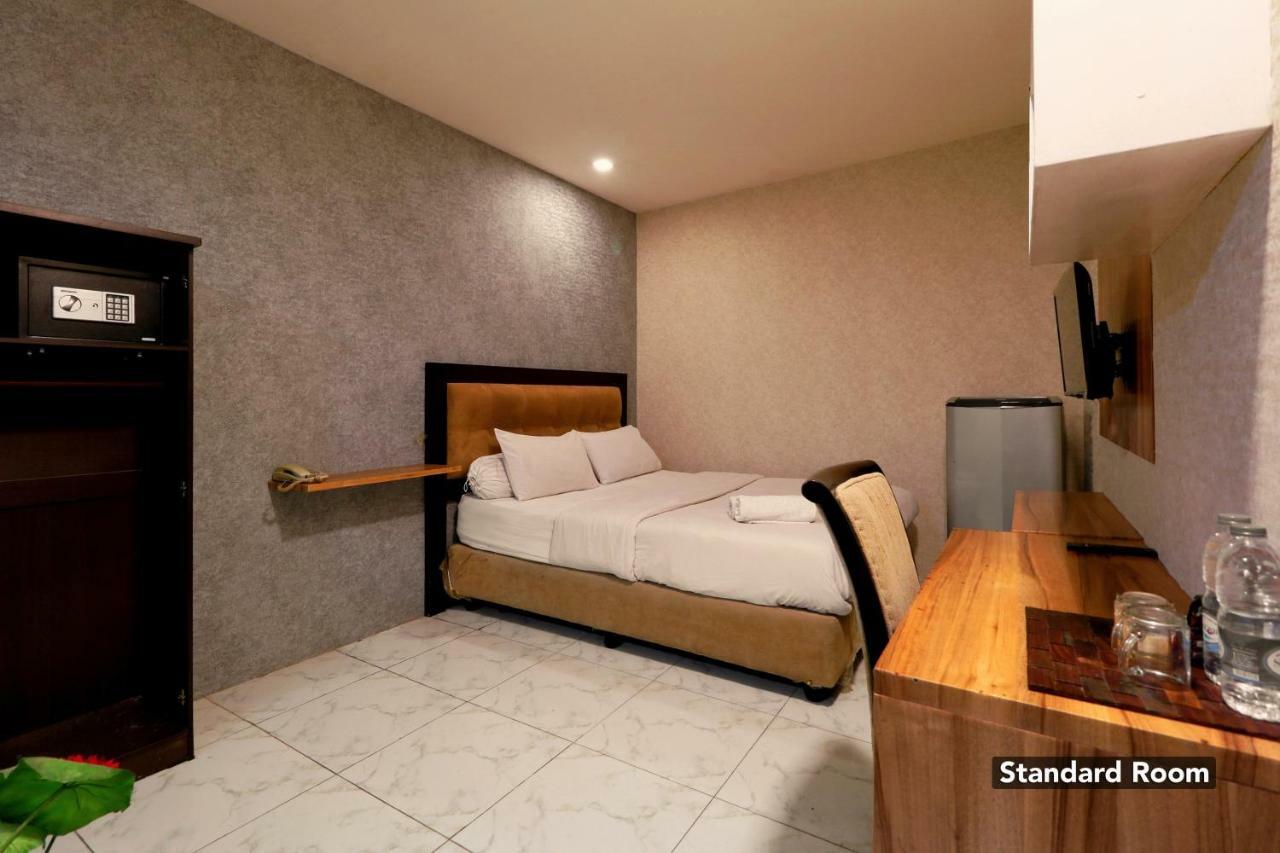 Magnolia Hotel Джакарта Екстер'єр фото