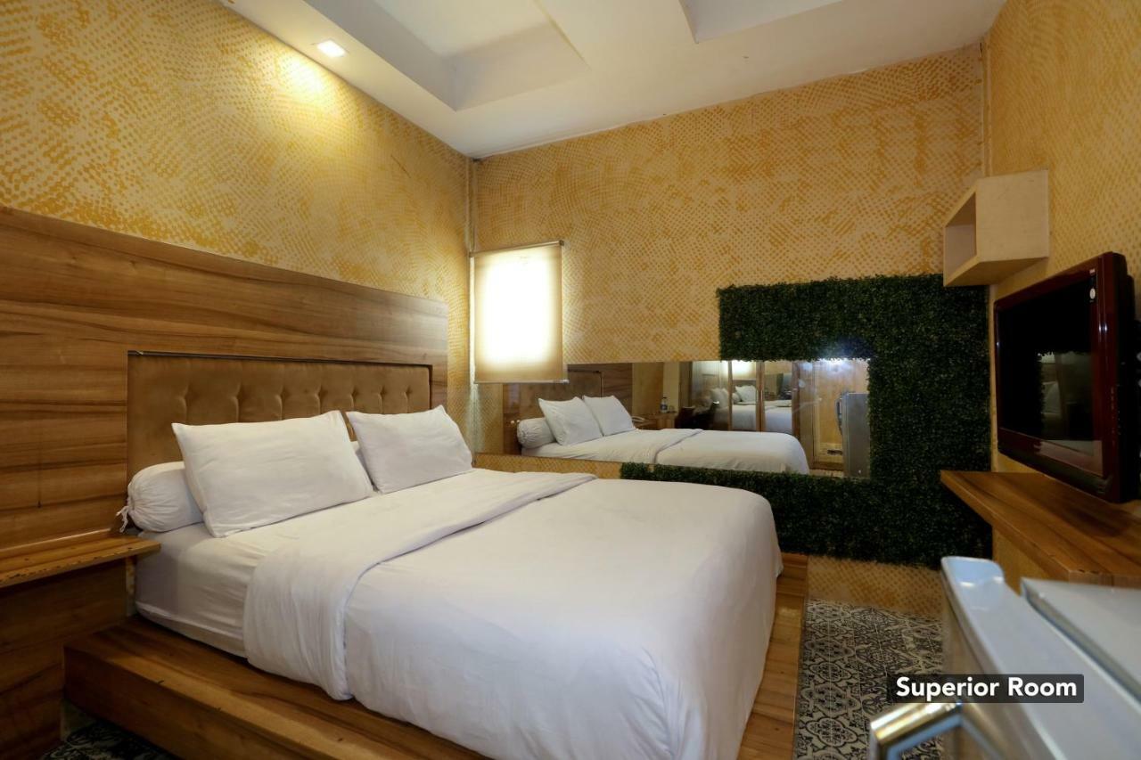 Magnolia Hotel Джакарта Екстер'єр фото